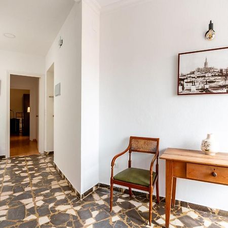 Aoa Conde De Ibarra Apartment Севилья Экстерьер фото
