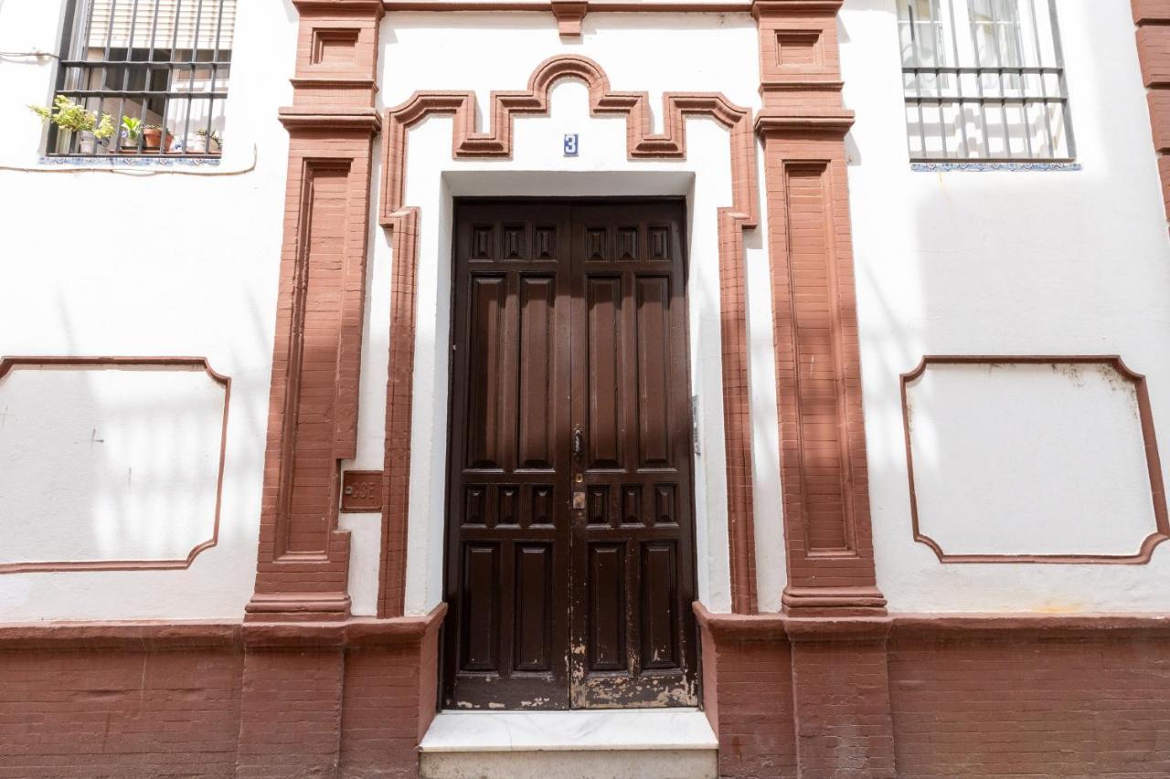 Aoa Conde De Ibarra Apartment Севилья Экстерьер фото