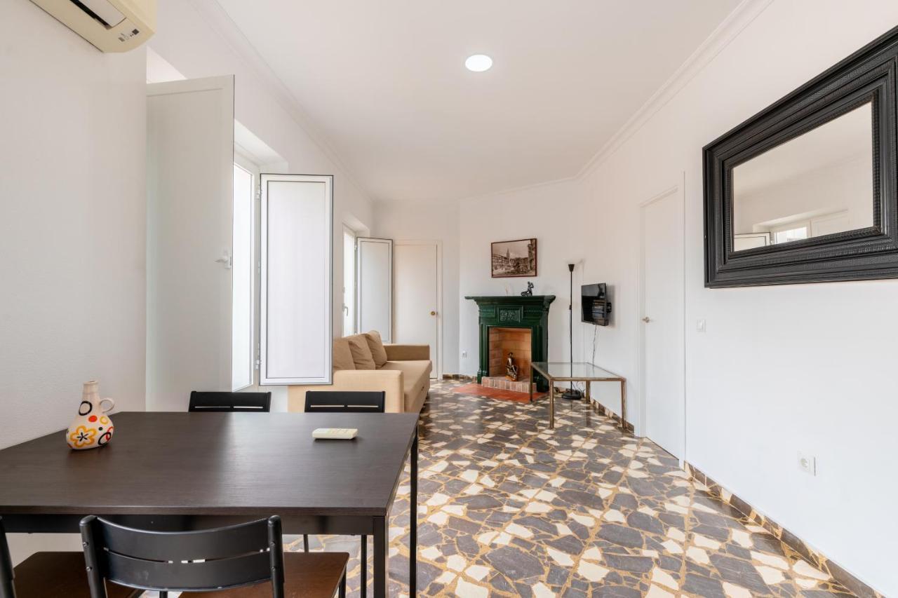 Aoa Conde De Ibarra Apartment Севилья Экстерьер фото