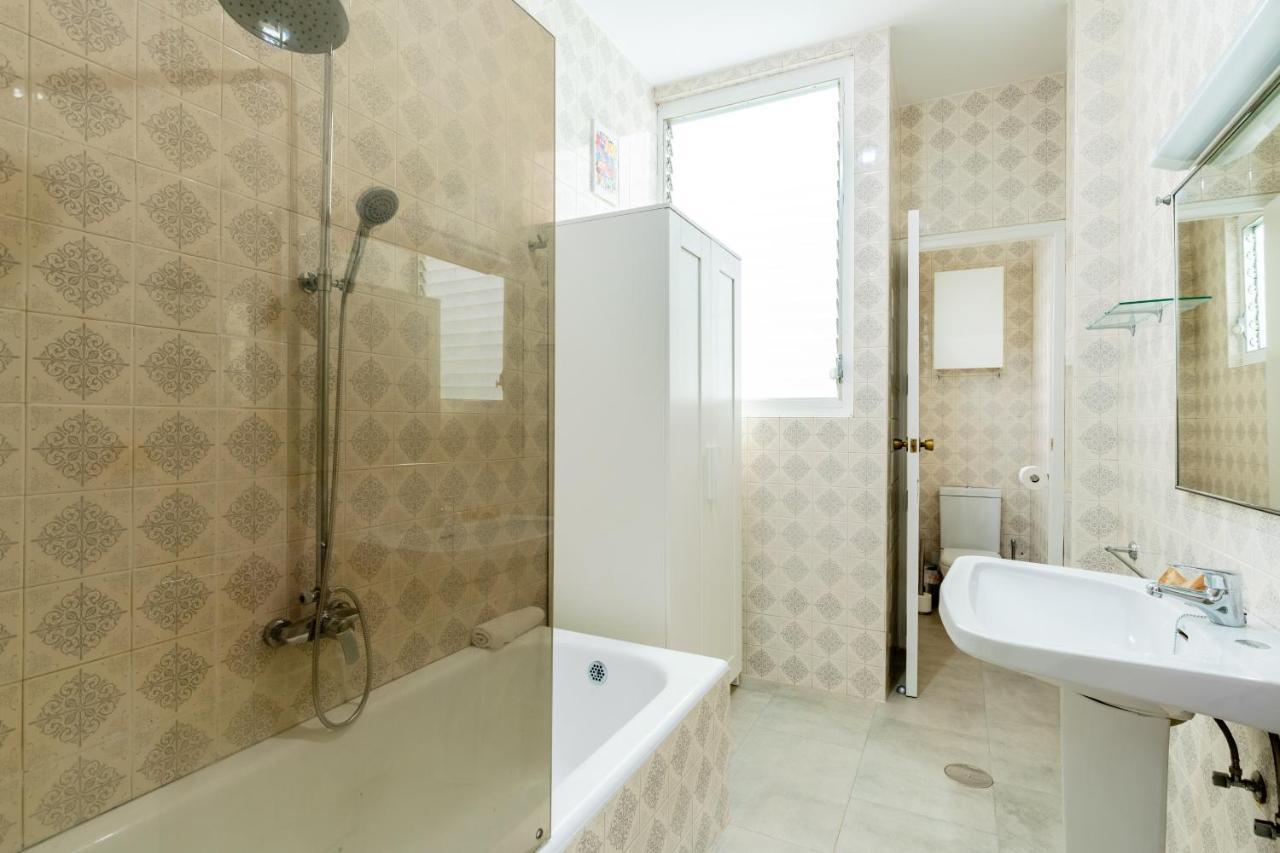 Aoa Conde De Ibarra Apartment Севилья Экстерьер фото