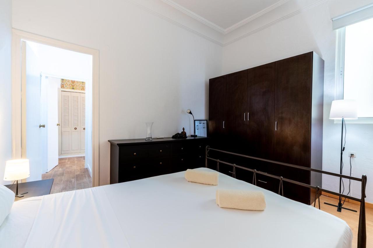 Aoa Conde De Ibarra Apartment Севилья Экстерьер фото