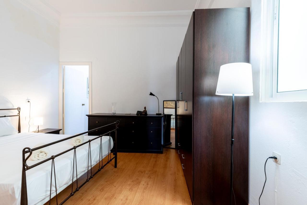 Aoa Conde De Ibarra Apartment Севилья Экстерьер фото