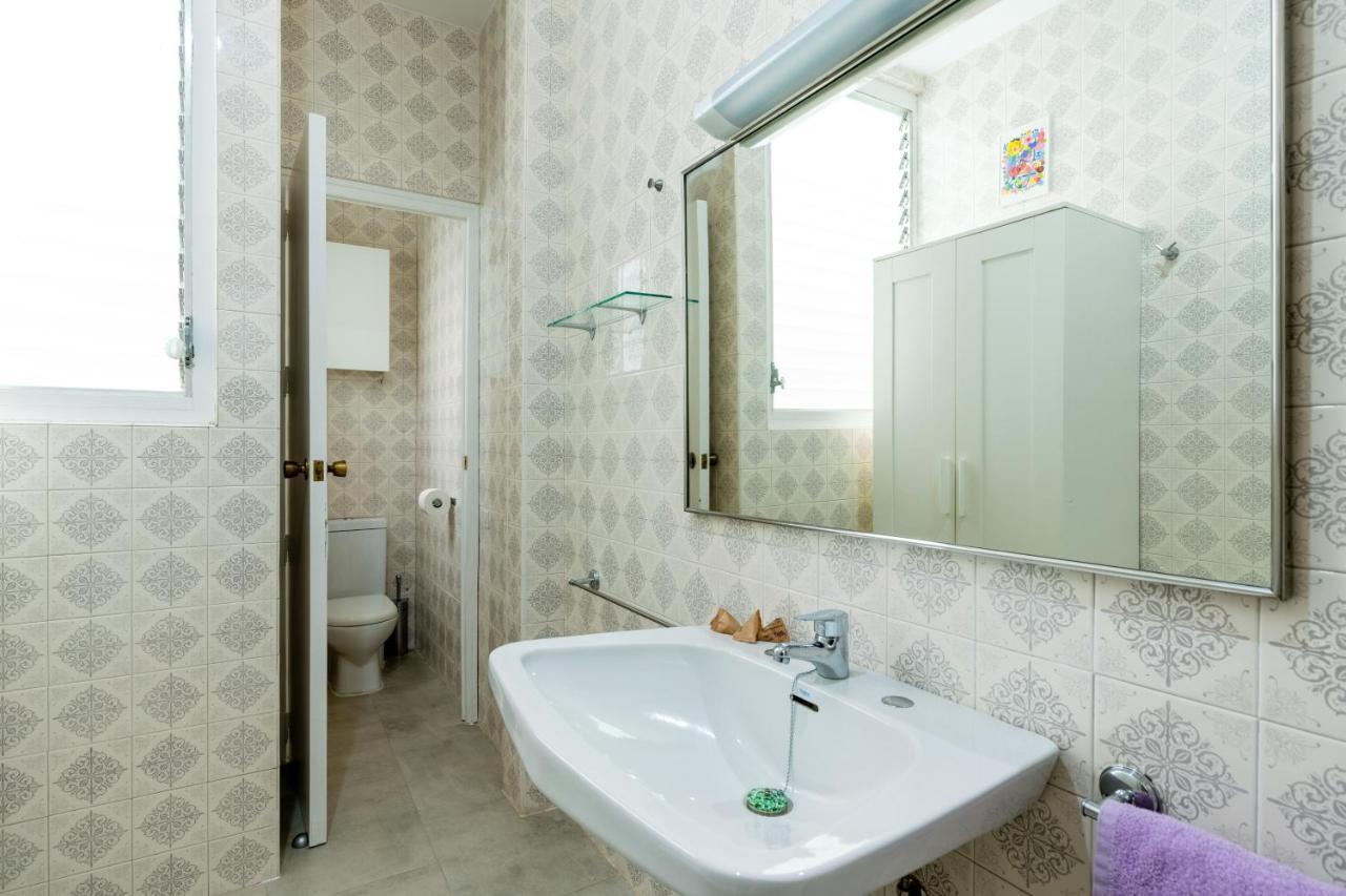 Aoa Conde De Ibarra Apartment Севилья Экстерьер фото