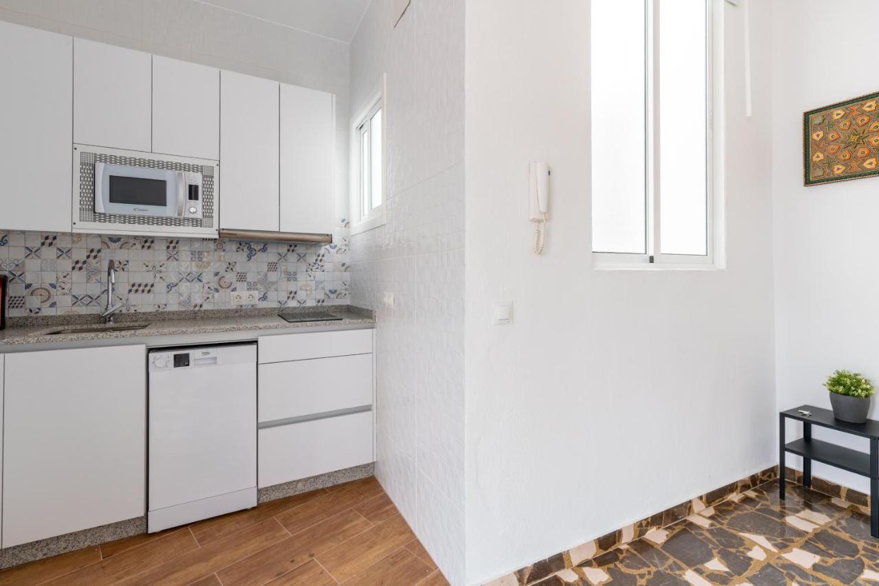Aoa Conde De Ibarra Apartment Севилья Экстерьер фото